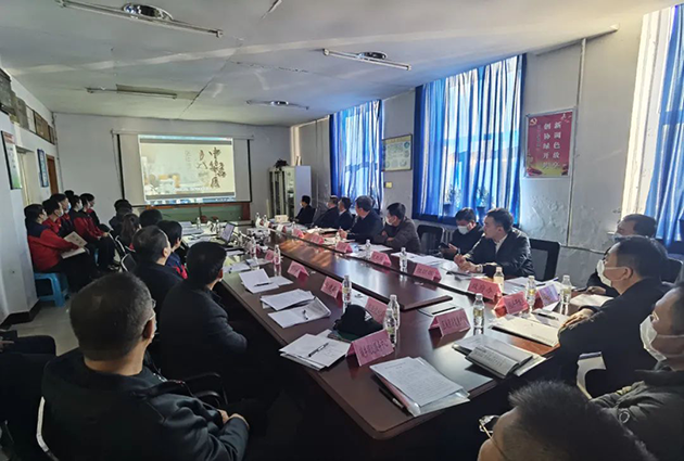 孙东深入开云网页版登录制药有限责任公司主持召开现场